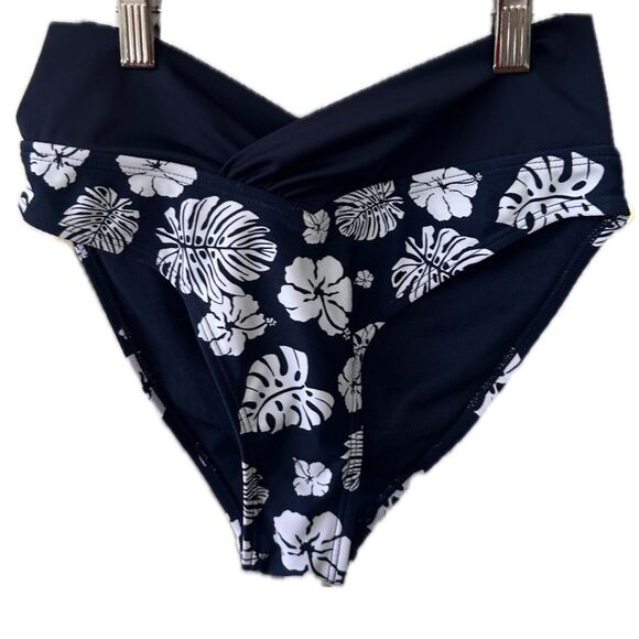 HEAT Swimwear Hawaiian Tropical Leaves Crossover Front Bikini Bottom Only S - Picture 1 of 7